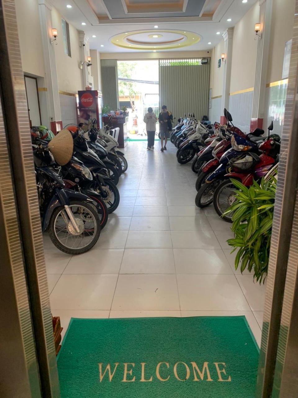 Nha Nghi Thanh Xuan- Co Cho Thue Xe May Va Xuat Hoa Don Ap Dong An Esterno foto