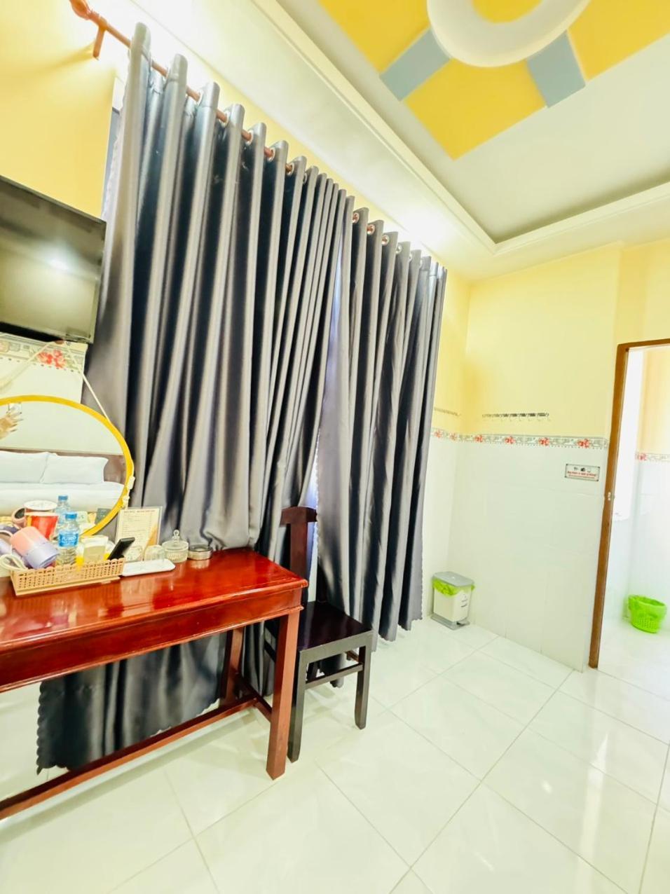 Nha Nghi Thanh Xuan- Co Cho Thue Xe May Va Xuat Hoa Don Ap Dong An Esterno foto