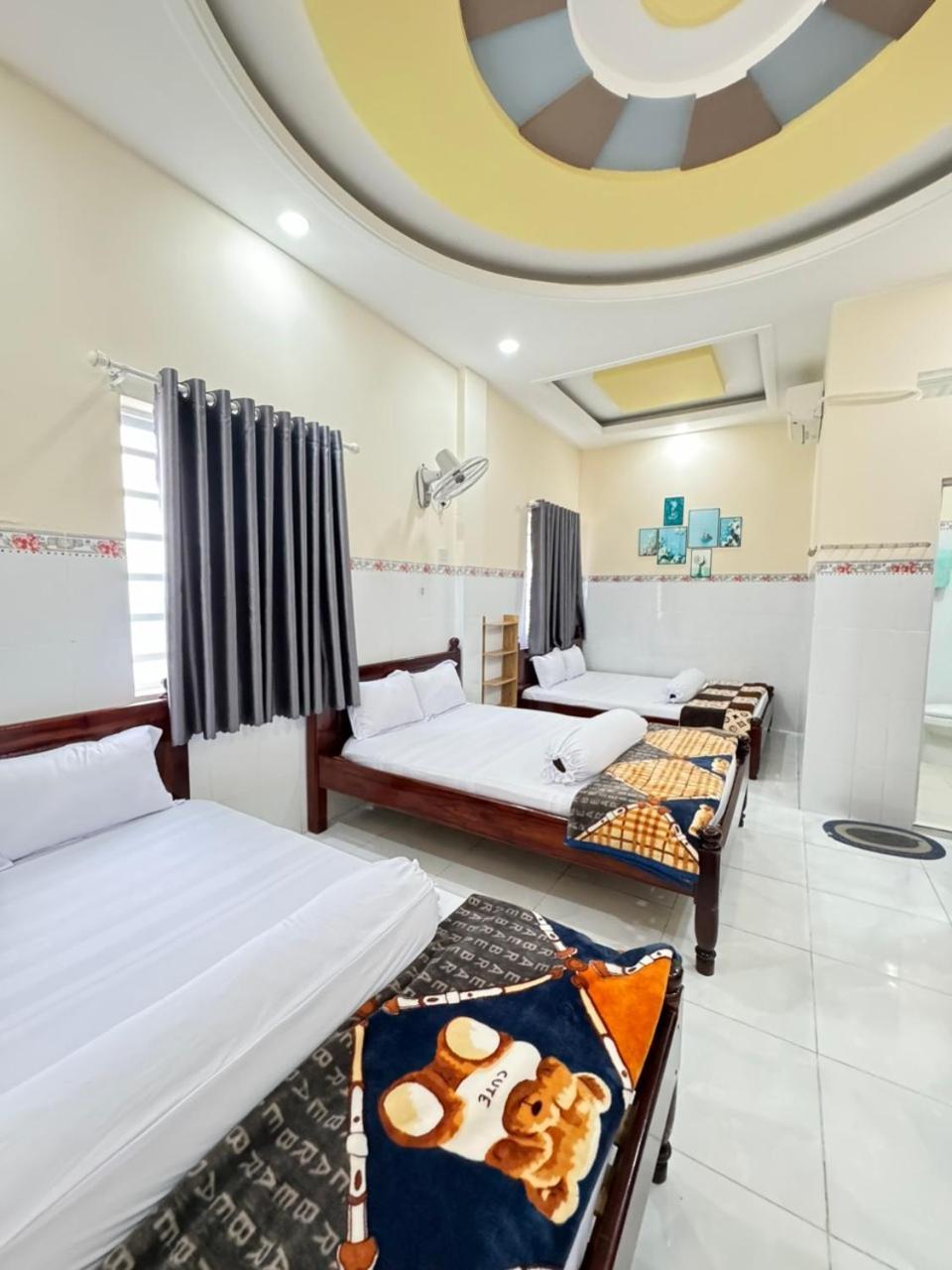 Nha Nghi Thanh Xuan- Co Cho Thue Xe May Va Xuat Hoa Don Ap Dong An Esterno foto