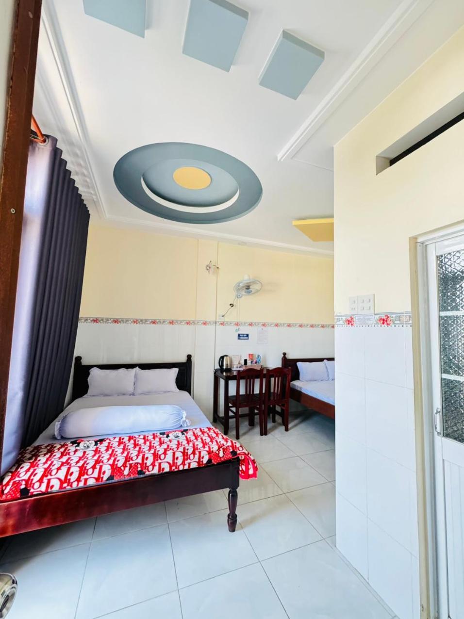 Nha Nghi Thanh Xuan- Co Cho Thue Xe May Va Xuat Hoa Don Ap Dong An Esterno foto
